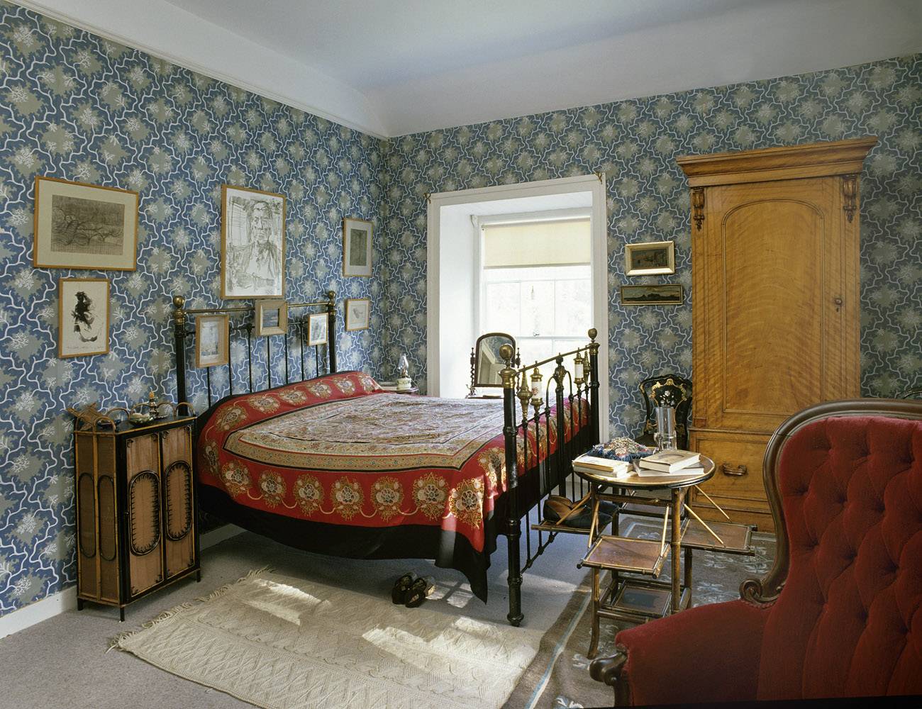 Master bedroom. ©National Monuments Service, Dept of Arts, Heritage and the Gaeltacht. 